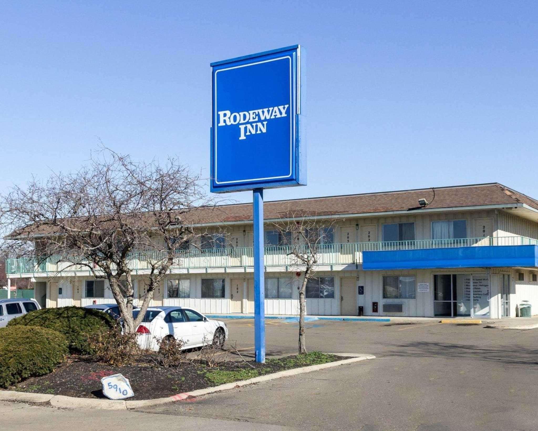 Rodeway Inn Columbus Exteriör bild